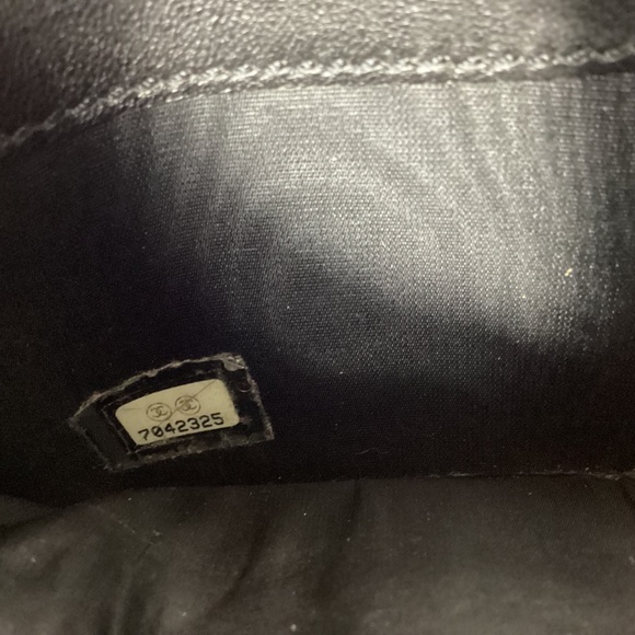 Chanel CC Caviar Black Leather Zip Around Wallet - Picture 10 of 12